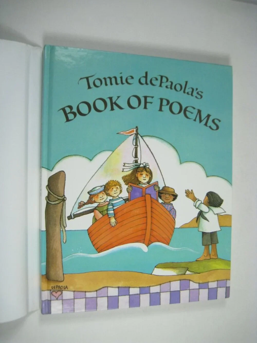 Tomie dePaolas Illustrated Book Of Poems Hardcover 1988 Colorful